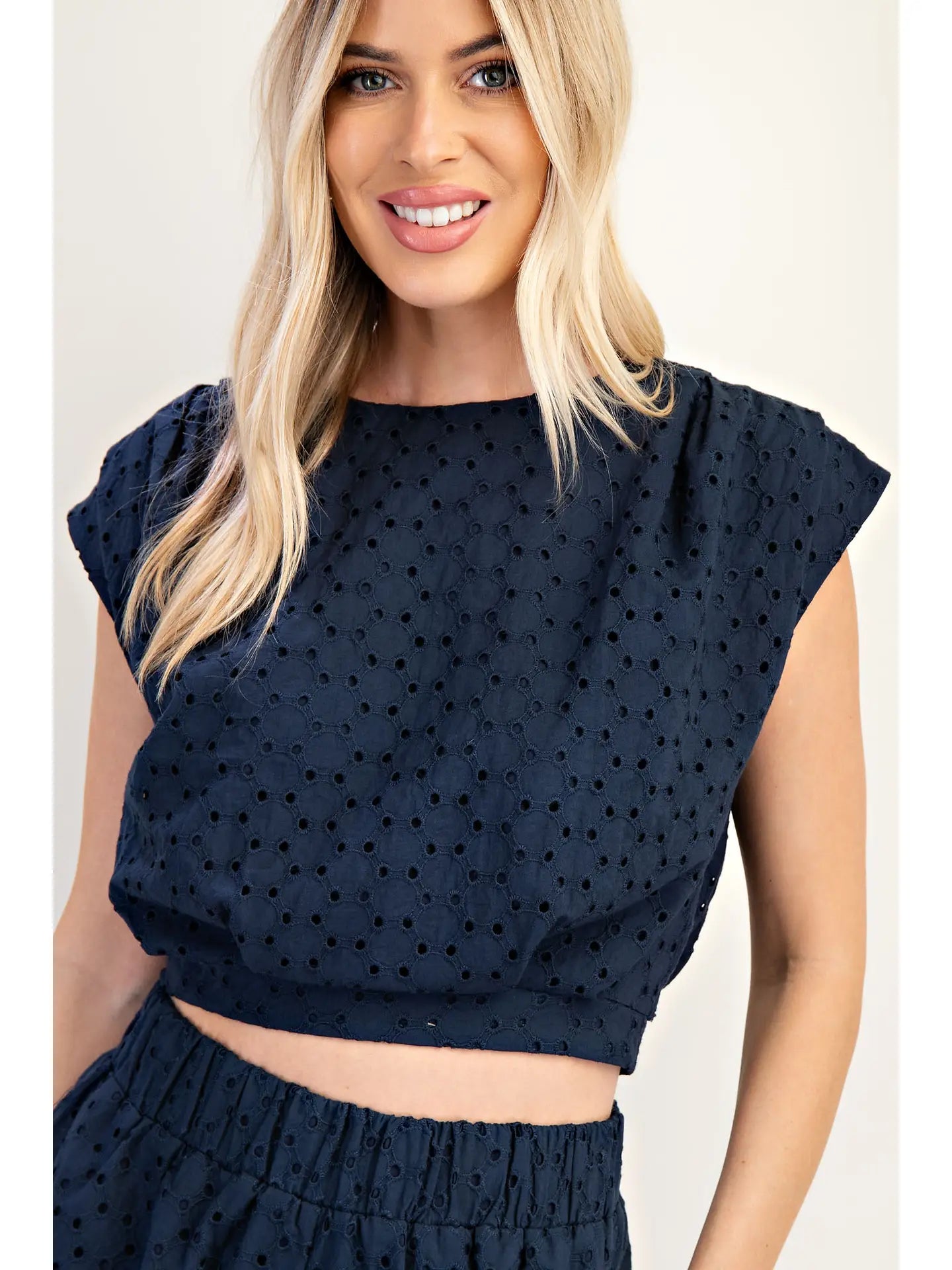 Gracie Eyelet Set